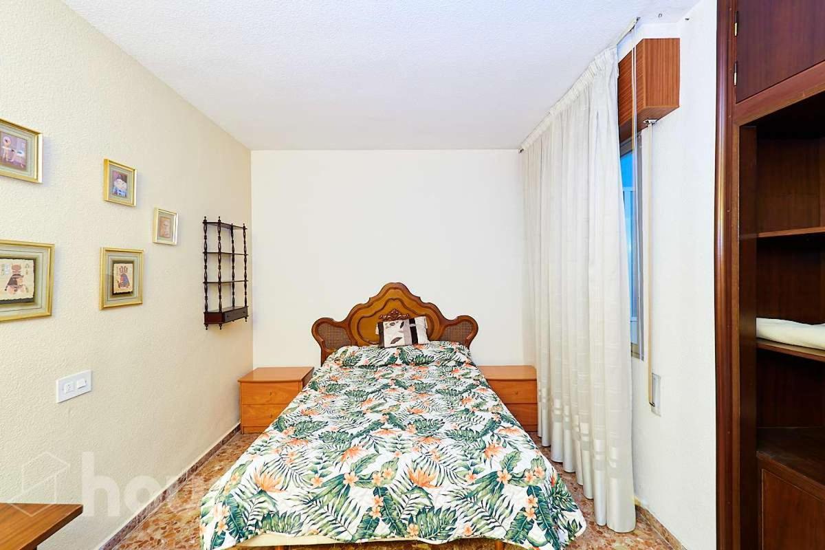 Lovely Bedroom In A Shared Apartment In The Center Of Alicante Eksteriør billede
