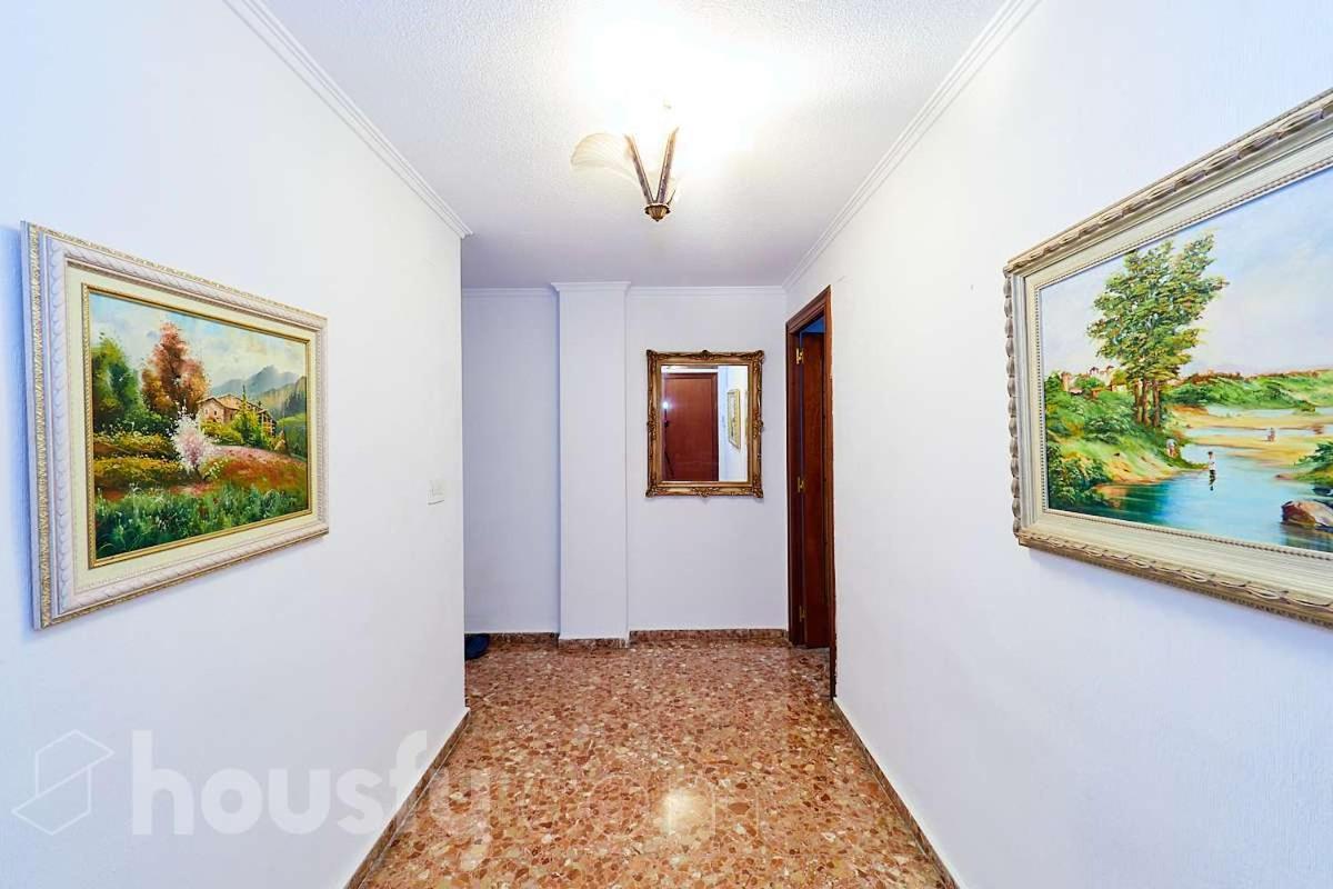 Lovely Bedroom In A Shared Apartment In The Center Of Alicante Eksteriør billede