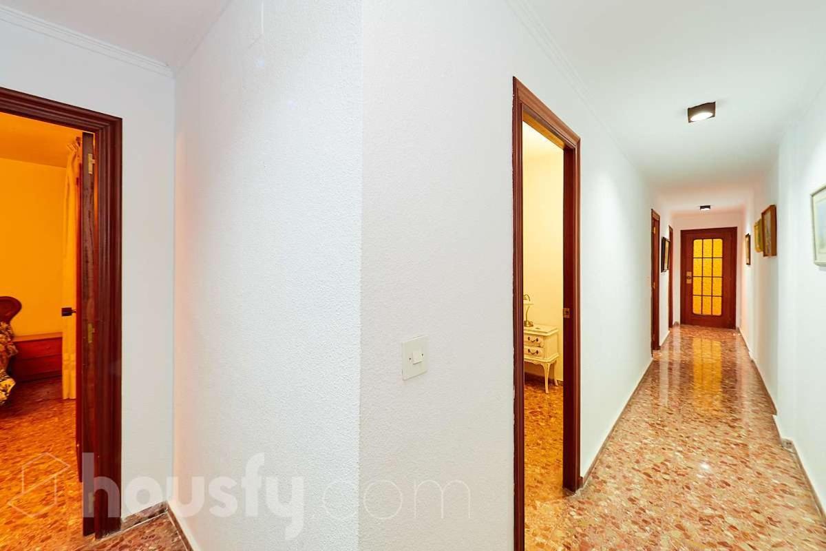 Lovely Bedroom In A Shared Apartment In The Center Of Alicante Eksteriør billede